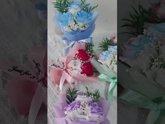 Zeepbloem rode roos boeket voor vriendin op Qixi Valentijnsdag Verjaardag cadeau auto boeket