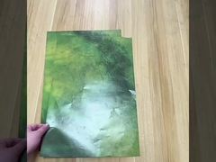 Bloemenboeket in inkwaspapier, kleine prins decoratief wikkelpapier, plat steentekstuurpapier