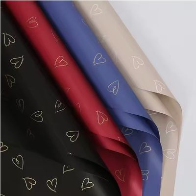 Goede prijs. 20pcs Liefde harten druk waterdicht papier verpakking bloemen Bloemen verpakking papier online