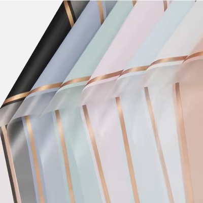 kopen Koreaans bloemenverpakkingspapier Plastic verpakkingspapier met gouden lijn frame vele kleuren online manufacture