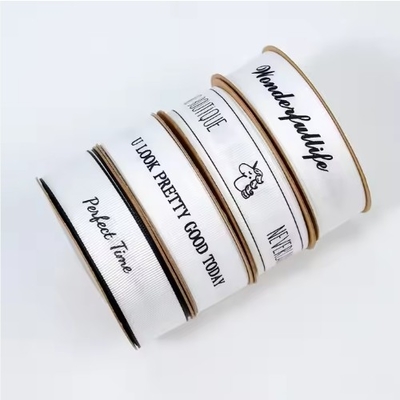 kopen Gepersonaliseerde lengte milieuvriendelijke polyester inkt gedrukt grosgrain satin lint voor luxe decoratie en cadeautjes online manufacture