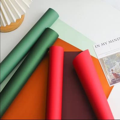 kopen Vloerenverpakkingspapier in vaste kleuren Waterdicht Bloemisten Boeketverpakkingspapier Verpakkingspapier voor verse bloemen Groothandel online manufacture