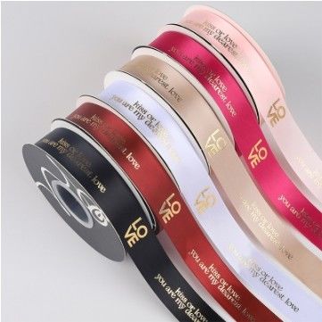 Goede prijs. Engels polyester lint Bloem verpakking lint voor doe-het-zelf boeket decoratie 2,5 cm Love Gold Stamping online