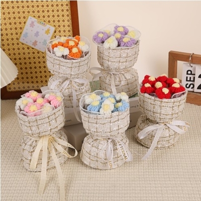 Goede prijs. Kleine stijl gebreide wol boeket 8 puff bloemen handgeweven boeket creatief verjaardagscadeau meerdere kleuren 10*10*15cm online