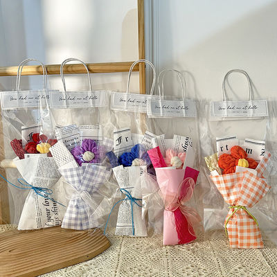 kopen Alleenstaande boeket Valentijnsdag cadeau creatief groot handgemaakt stoffen puff met licht en pluis bloemen online vervaardiging