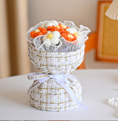 Goede prijs. Handgemaakte gebreide wol mini puff boeket mooie bloemen variëteit in meerdere kleuren online