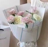 Goede prijs. Bloemenverpakkingspapier, goudfolie, aristocratisch, internetberoemd papier online