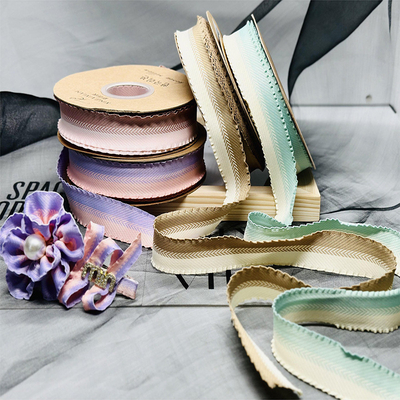 Goede prijs. Kruisgrens Koreaanse bloemen verpakking mat satine lint verjaardagstaart cadeau doos boeket lint fabriek Home gemengde groothandel online