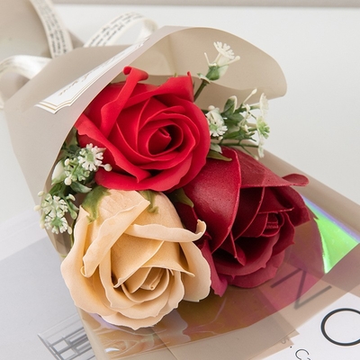 Goede prijs. Kunstmatige rozenboeketten, zeepbloemen, kunstmatige bloemen, graduatie-seizoens souvenirs, cadeaubon, grensoverschrijdende groothandel voor festivals online