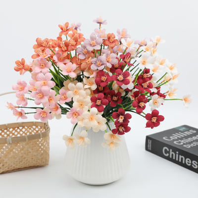 Goede prijs. Simulatie van bloemen, bloemenbloemen, kunstmatige kunststof, valse bloemen online