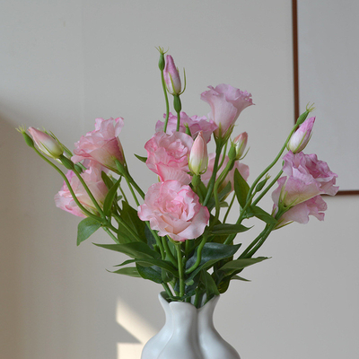 Goede prijs. Gepersonaliseerde gesimuleerde Fengling Delphinium lange takken gesimuleerde bloemen kunst ornamenten voor licht luxe woonkamer en eetkamer tafel decoratie online