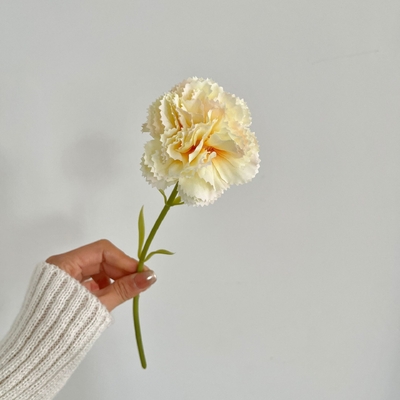 Goede prijs. Kunstbloemen, kunstnavels, huisvazen, bloemenarrangementen, festivalsouvenirs, kunstbloemenversieringen online