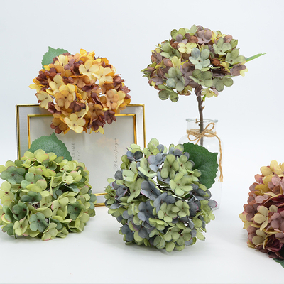 Goede prijs. Europese olieverf schilderkunst geborduurde bal enkeltakige simulatie nep bloem retro bloemenarrangement herfst kleur geborduurde bal bruiloftscène tafel bloemenarrangement online