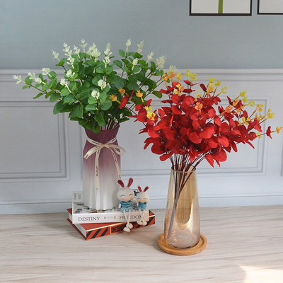 Goede prijs. Simulatie van eucalyptus groothandel bruiloft decoratie bloemenarrangement buiten nep bloem 16 vork eucalyptus blad handgestookte bloemen taart met bloemen online