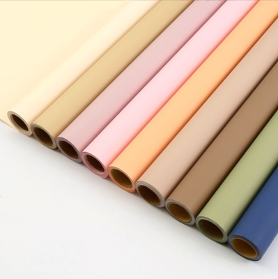 Goede prijs. Koreaanse ochtendnevelrolletje, massief gekleurd papier, matte film met huidgevoel, waterdicht bloemenverpakkingspapier, bloemenkunstverpakkingspapier groothandel online