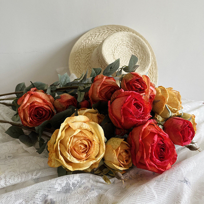 Goede prijs. Roos simulatie nep bloemen eettafel, salontafel decoratie boeket, high-end gevoel, verkoolde rand Europese kunstmatige bloemen decoratie, woonkamer zijde bloem online