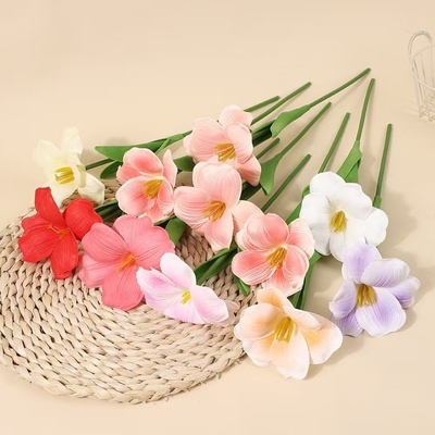 Goede prijs. Simulatie Brownie Opening Tulip PU Simulatie Bloem Vochtverzorgend Touch Wedding Living Room Decoratie Boeket Fake Bloemen online