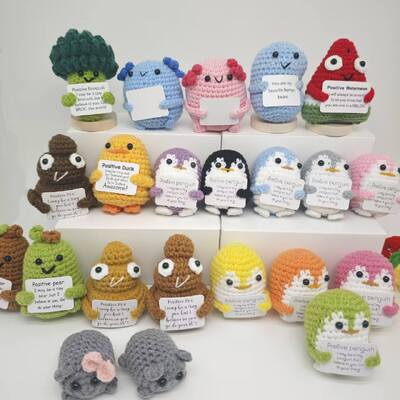 kopen Amigurumi Dierencadeau Gehaakt Speelgoed Pluche Pop Handgevlochten Gehaakte Kerstbal Juguete Speelgoed Emotionele Ondersteuning Positieve Goedkeuringskaart online vervaardiging