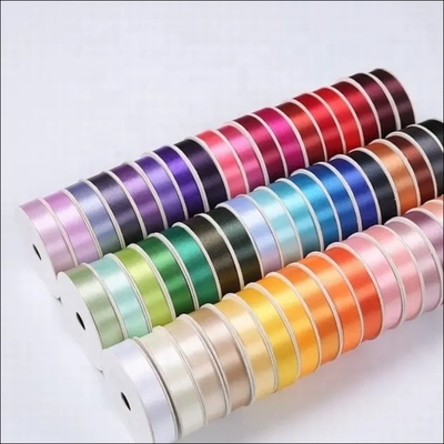 Goede prijs. Polyester cadeauband Satin 10mm 100mm Custom Roll voor het verpakken van Kerstmis online