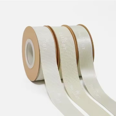 Goede prijs. Op maat gemaakte embossed lint voor ambachtelijke verpakkingen Duurzaam polyester Glitter Satin Grosgrain online