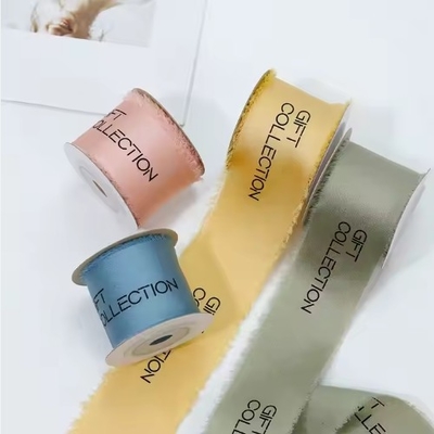 Goede prijs. Zilkscherm gedrukt chiffon satin lint in vele kleuren voor op maat gescheurde rand wikkelen online
