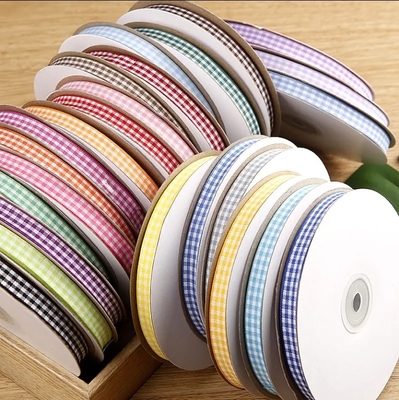 Goede prijs. Custom kleurrijke tartan raster Gingham Polyester geweven plaid vlek lint Voor cadeau verpakking decoratie Wholesale online