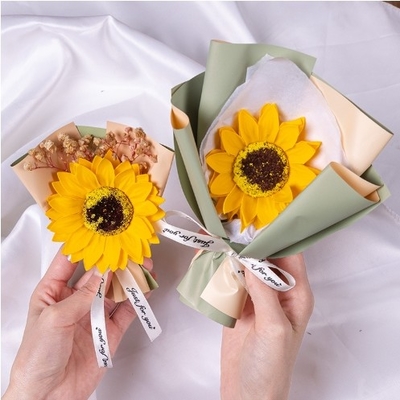 Goede prijs. Nieuwe mini boeket zonnebloem anjer roos zeep bloem boeket voor moedersdag afstuderen seizoen online