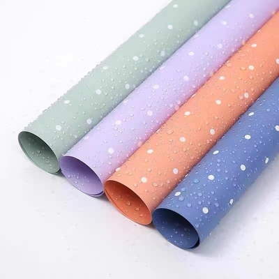 Goede prijs. Waterdicht dubbelzijdig Polka Dot Bouquet Wrapping Paper voor Ouya Paper Bloemenverpakking in 58cm * 58cm Gepersonaliseerde grootte online