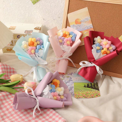Goede prijs. Handgemaakte Puff Stitch Mini Stitch Boeket Lief draad Bloemen cadeau voor haar Bestie's verjaardag / Valentijnsdag online