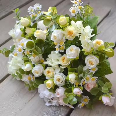 Goede prijs. Groothandel Zilk enkelvoudige rozen Bloem Boeket Kunstbloemen Rozen Bloem Boeket voor bruiloft decoratie online