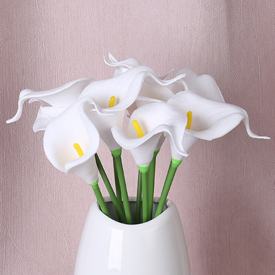 Goede prijs. Grensoverschrijdende groothandel in gesimuleerde handgevoelens PU calla lelie boeketten, kunstbloemen, plastic bloemen, bruiloft woonkamer decoratie en tentoonstelling bloemen online