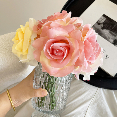 Goede prijs. European autumn style wet simulation flower rose flower photography living room fake flower vacation style bouquet home decoration flower online