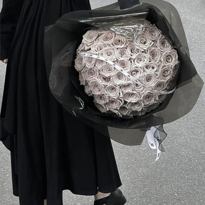 Goede prijs. Cellophane, papier voor het inpakken van bloemenboeketten, bloemenmaterialen, bloemenpapier, bloemenwinkelmaterialen online
