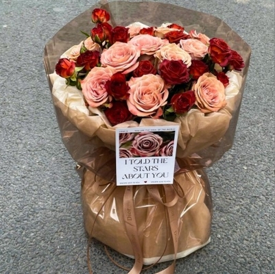 Goede prijs. Kleurgele film, doorzichtige kristallen cellophane bloemenboeketten, vers bloemenverpakkingspapier, OPP-film, waterdicht bloemenkunstverpakkingsmateriaal online