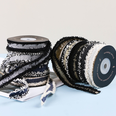 Goede prijs. Koreaans veelkleurig lint met kleine geurige bloemenrandjes, bont en ruwe randen, kleding accessoires, haar accessoires, DIY halsketting materiaal decoratie online
