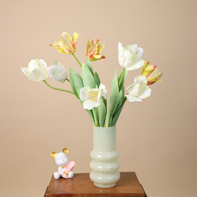 Goede prijs. Realistische handgemaakte tulpen simulatie bloem bonsai voor huisversiering en bruiloft fotografie rekwisieten in meerdere kleuren online