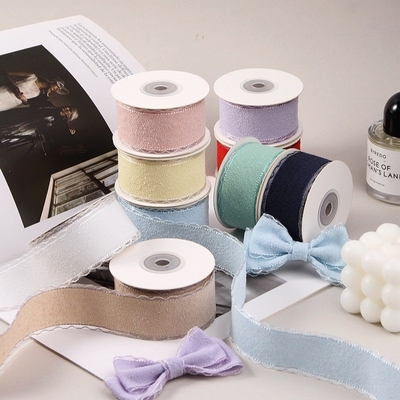 Goede prijs. Polyester Wolle Spit Ribbon DIY Boog Rood Wave Edge Kinderhaar Clip Geschenkdoos Verpakking Riem Kleding Accessoires online