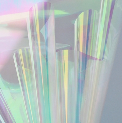 Goede prijs. Regenboogfilm en lasercellofane voor het zakendoen online