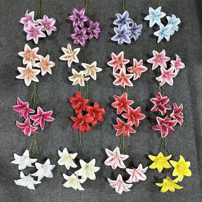 Goede prijs. Pure 3-hoofd lelie simulatie kunstmatige kunstmatige bloem bundel zijde bloem kunstmatige plastic bloem woonkamer decoratie bruiloft bloemenarrangement online