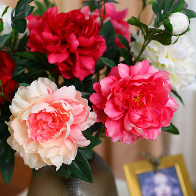 Goede prijs. Simulatie van pioenenbloem Huwelijk Chinees Rood Huisverwelkoming Decoratie Woonkamer Plastic ornament Pioenenbloem Simulatie van bloem online