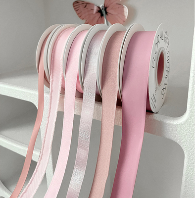 Pink Memory Ribbon Bloemenarrangement Verpakking Haar accessoires Geschenkverpakking met handgemaakte DIY Boeket