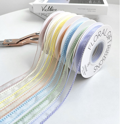 Goede prijs. Koreaanse Wave Edge Snow Silk Ribbon Bloemenverpakking DIY Materiaal Boeket Bindende bloemen Geavanceerde decoratieve strip online