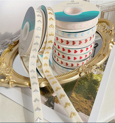 Goede prijs. High Tenacity Love Embroidery Ribbon Boeket Bloemen Verpakking Ribbon Koreaanse Bloemen Ribbons Handgemaakt DIY materiaal online