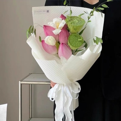 Goede prijs. 3D Artistiek Reliëf Waterdicht Bloemkunst Kraftpapier Decoratieve Geschenkverpakking Bloemist Inpakpapier voor Boeketten in Vele Kleuren online