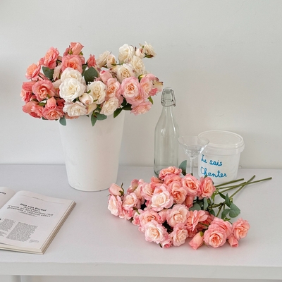 Goede prijs. Simulatie van 6 hibiscus- en rozenboeketten, Europese retro-huisversiering, woonkamerversiering, bruiloftsversiering, handbloemen Pakket nepbloemen online