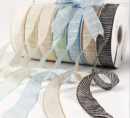 Goede prijs. Qixi Valentijnsdag Golden Silk Age Ribbon Flower Bundle in gebreide stof online