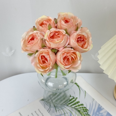 Kunstbloemen in de stijl van de INS met vazen, handgemaakte boeketten, Valentijnsdag fotosessies en verjaardagscadeautjes.