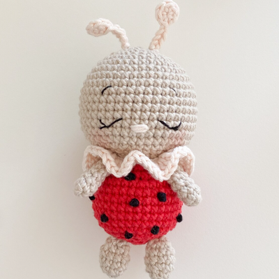 Goede prijs. Cute Mini Crochet Baby Ladybug Toy Soft Amigurumi Bee Doll with Organic Cotton Fabric PP Cotton Filling Mesh Lining online