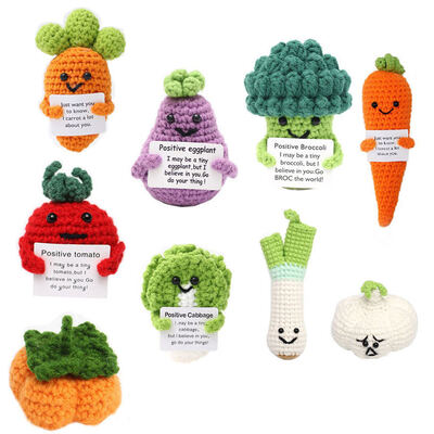 Goede prijs. Handgemaakte Pop Crochet Cotton Positieve Emotionele Poppen voor Geschenken Vrouwen Vrienden Verjaardagscadeautjes Aanmoediging Kerstversiering online