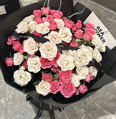 Goede prijs. Valentijnsdag- en Moederdagboeket Geconserveerde Sophie Rozen & Levensechte Zeepbloemen Elegant Cadeau in Knuffelbare Emmer online